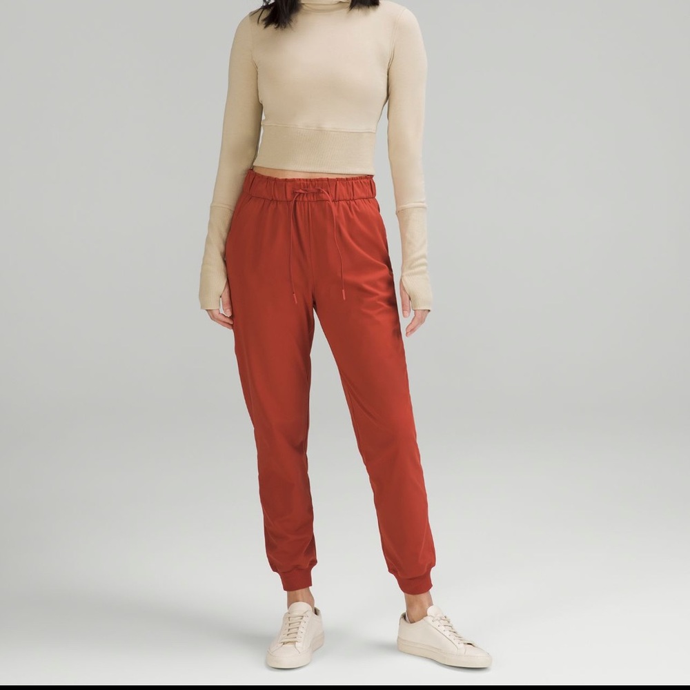 BRAND NEW LULULEMON 🤩 Luxtreme Fabric Stretch High-Rise Jogger Size 14